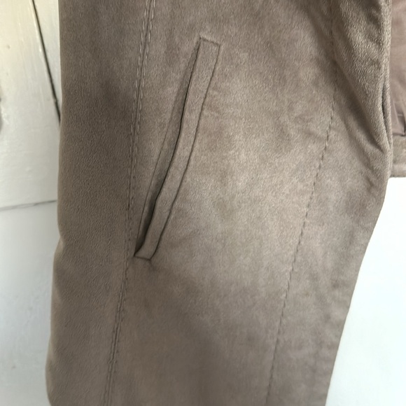 BCBG Maxazria Khaki Faux Suede Leather Sleeveless Button Up Vest - Picture 5 of 8